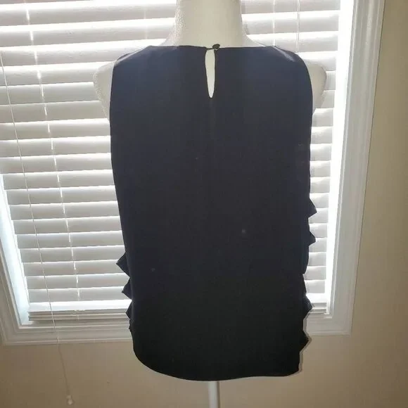 BCBG Maxazria. Black, Side-Slit, Sleeveless, Scoopneck Blouse -Size Large - Picture 3 of 7